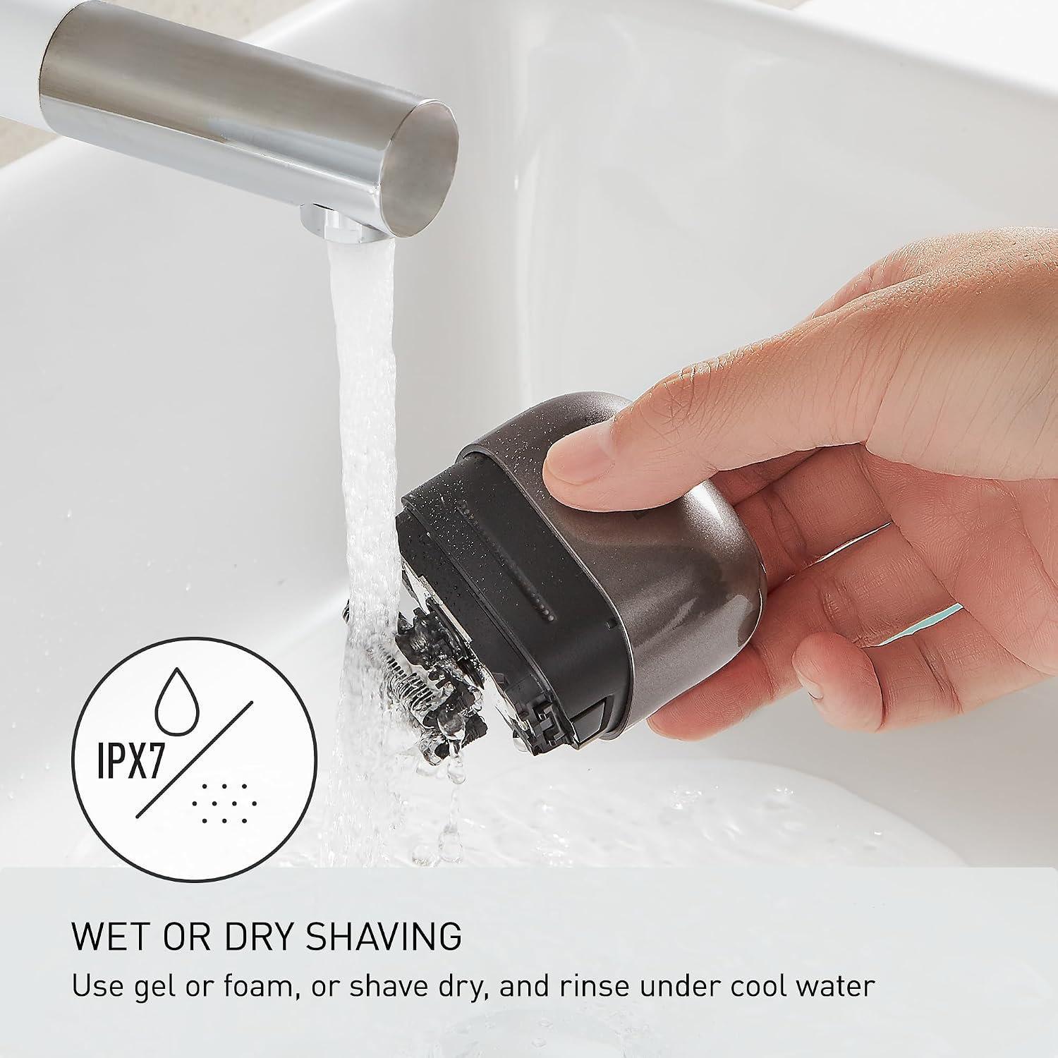 【Panasonic 國際牌】Portable Electric Razor 掌上型便攜式電動刮鬍刀 (三刀頭/USB-C充電/乾溼兩用/鬍鬚感應/黑色/ES-CM3A-K)
