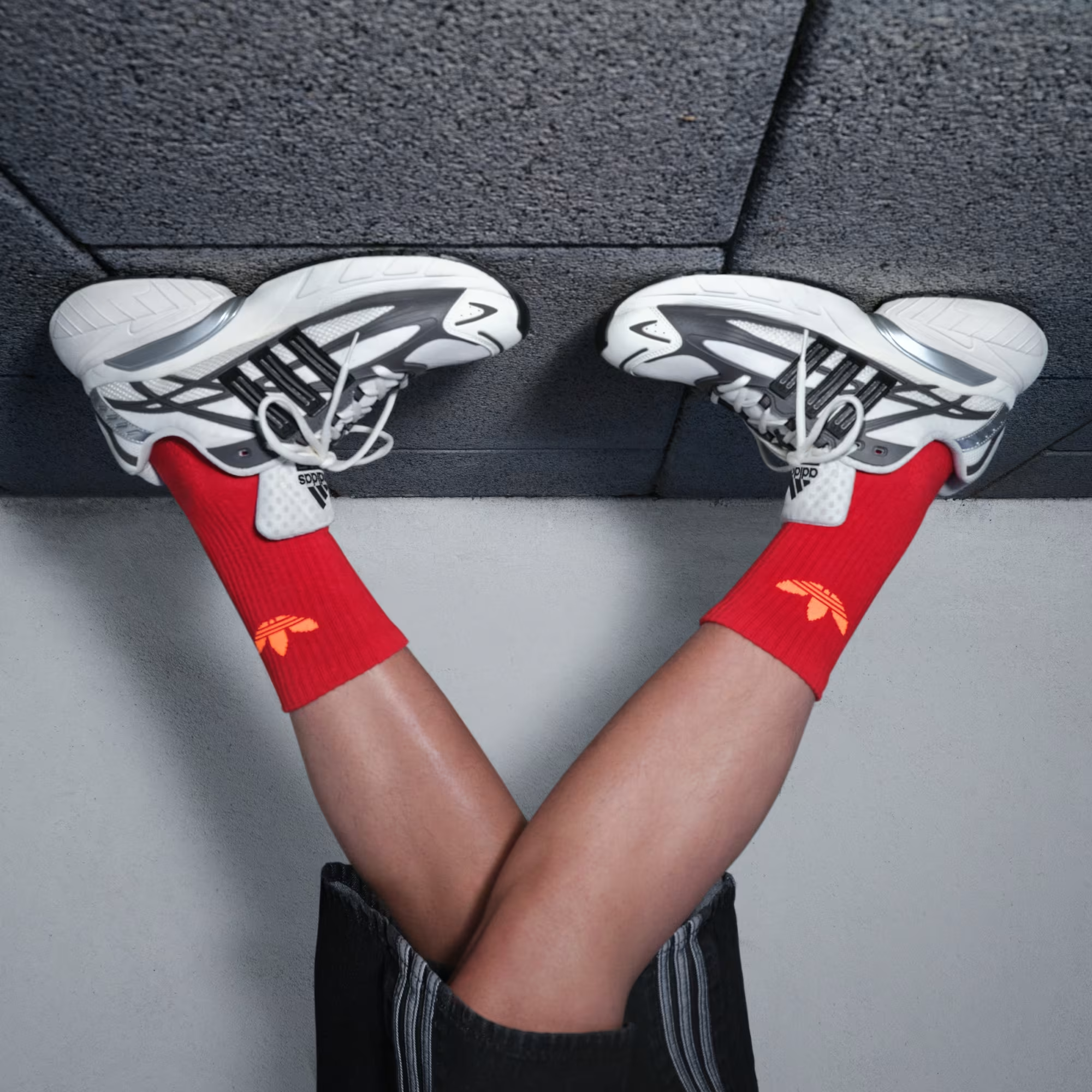 【adidas Originals】Adistar XLG 2.0 復古老爹鞋/慢跑鞋 (灰黑米白)